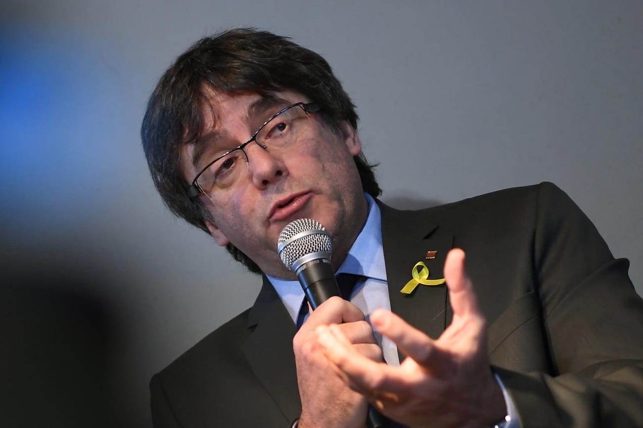 Carles Puigdemont: Dem ehemaligen Präsidenten der spanischen Region Katalonien droht die Auslieferung an Spanien.