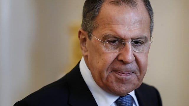 Der russische Außenminister bringt neue Untersuchungsergebnisse ist Spiel. Der russische Außenminister bringt neue Untersuchungsergebnisse ist Spiel.