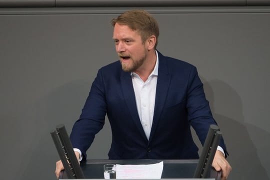 Jan Korte, hier Ende vergangenen Jahres, möchte die Rolle des Bundestages stärken.