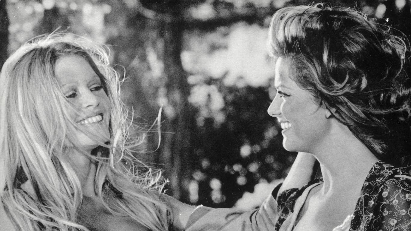 Brigitte Bardot und Claudia Cardinale: Sie standen gemeinsam für "Petroleum-Miezen" vor der Kamera.