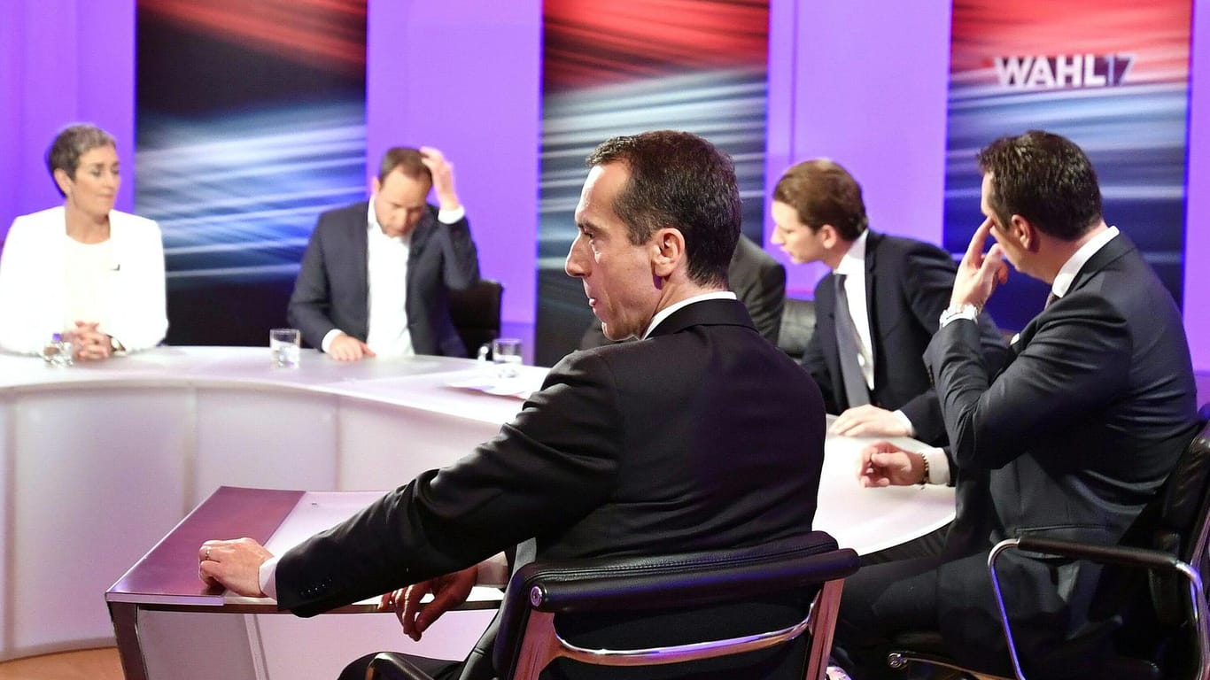 Ein Fernsehstudio des ORF: Die rechtsextreme Regierungspartei FPÖ will "unbotmäßige" Journalisten entlassen.