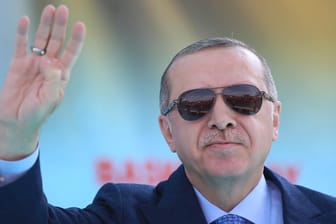 Der türkische Präsident Recep Tayyip Erdogan: Trotz ihrer verheerenden Einschätzung sieht die EU ihn weiter als "Schlüsselpartner".