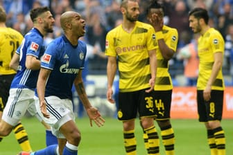 Jubel bei Schalke: Naldo (vo.) nach seinem Treffer um 2:0-Endstand gegen den BVB.