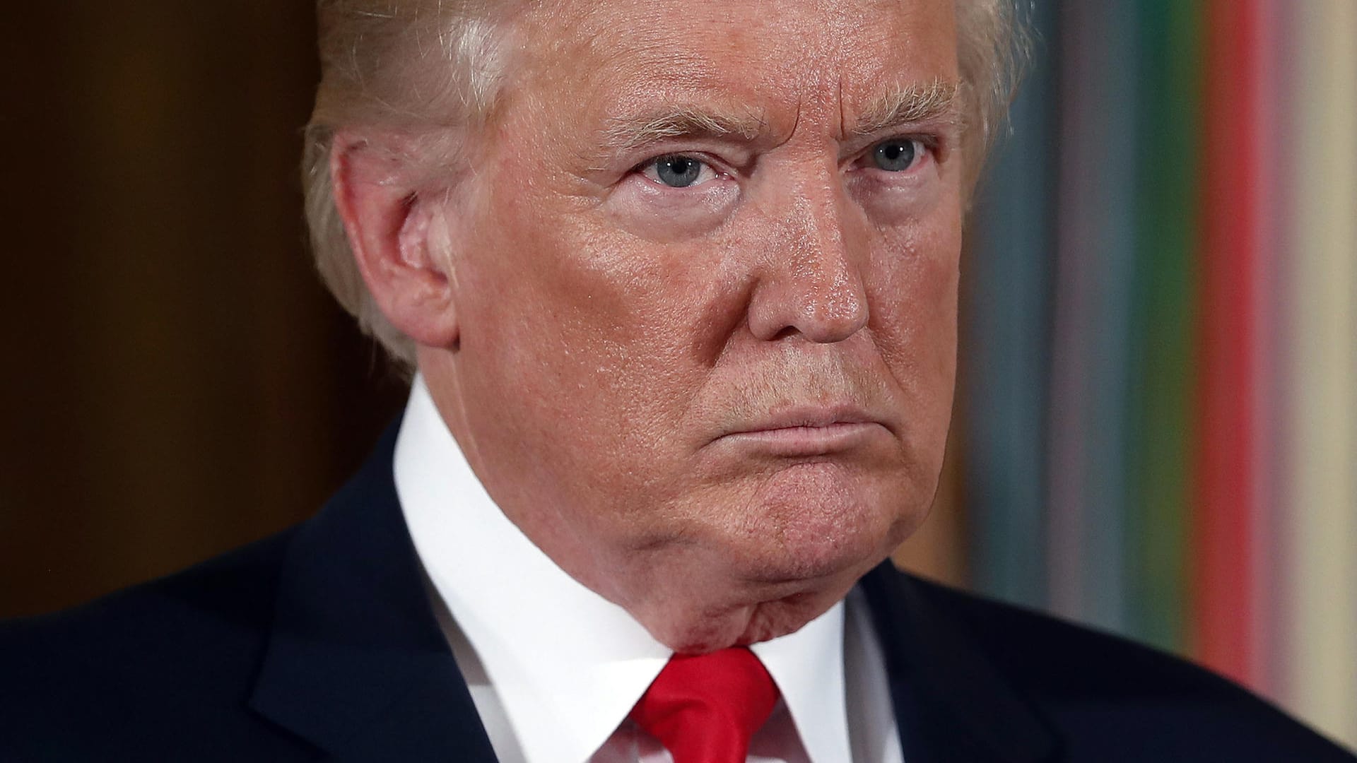 US-Präsident Donald Trump: Der Berater des US-Viepräsidenten legt nach nur zwei Tagen sein Amt nieder, Donald Trump habe bereits versucht seine Ernennung zu verhindern. US-Präsident Donald Trump: Der Berater des US-Viepräsidenten legt nach nur zwei Tagen sein Amt nieder, Donald Trump habe bereits versucht seine Ernennung zu verhindern.