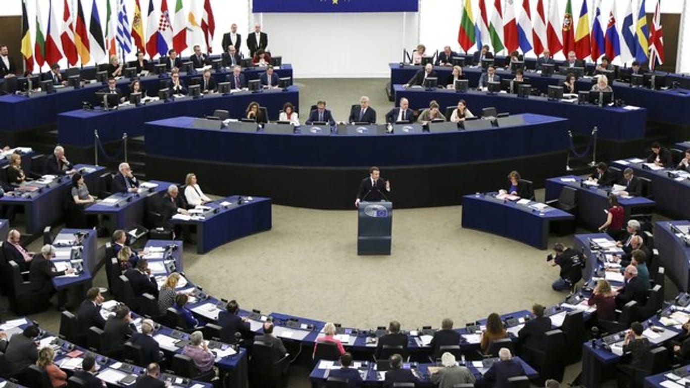 Emmanuel Macron, Präsident von Frankreich, hält eine Rede im Europäischen Parlament.