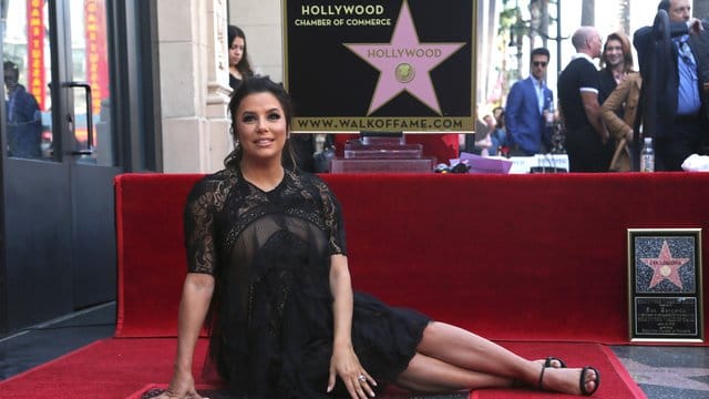 Eva Longoria hat einen Stern in Hollywood.