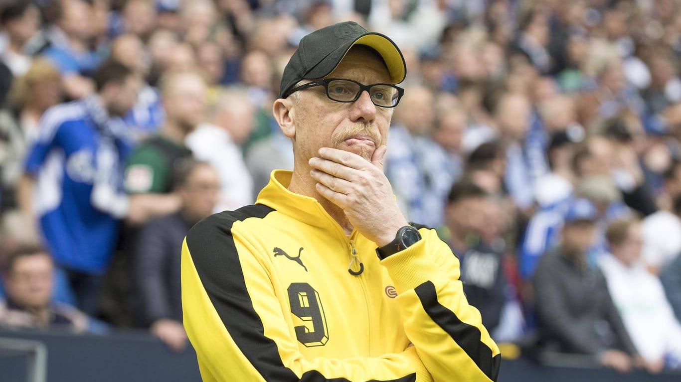 Peter Stöger: Der Österreicher verlor mit dem BVB nur zwei von 15 Ligaspielen, hat aber keine Zukunft in Dortmund.