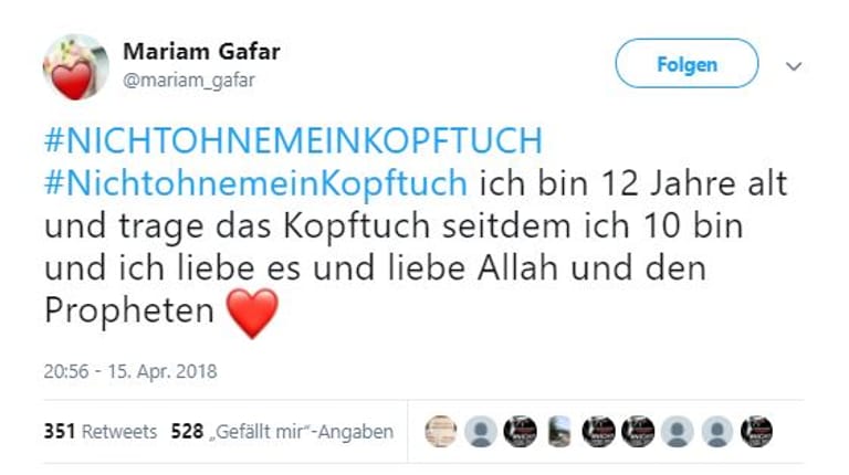 Mit Herzchen über dem Gesicht: Angeblich zwölf Jahre alt ist diese Twitternutzerin, die von der Liebe für das Kopftuch schrieb.