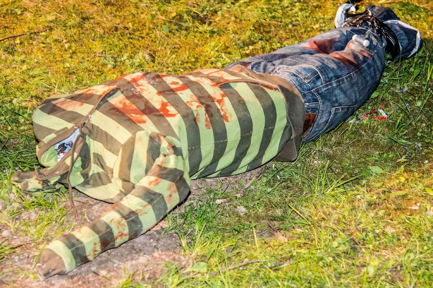 Schauriger Anblick in Remstal: Auch die Polizisten hielten diese Puppe für eine Leiche.