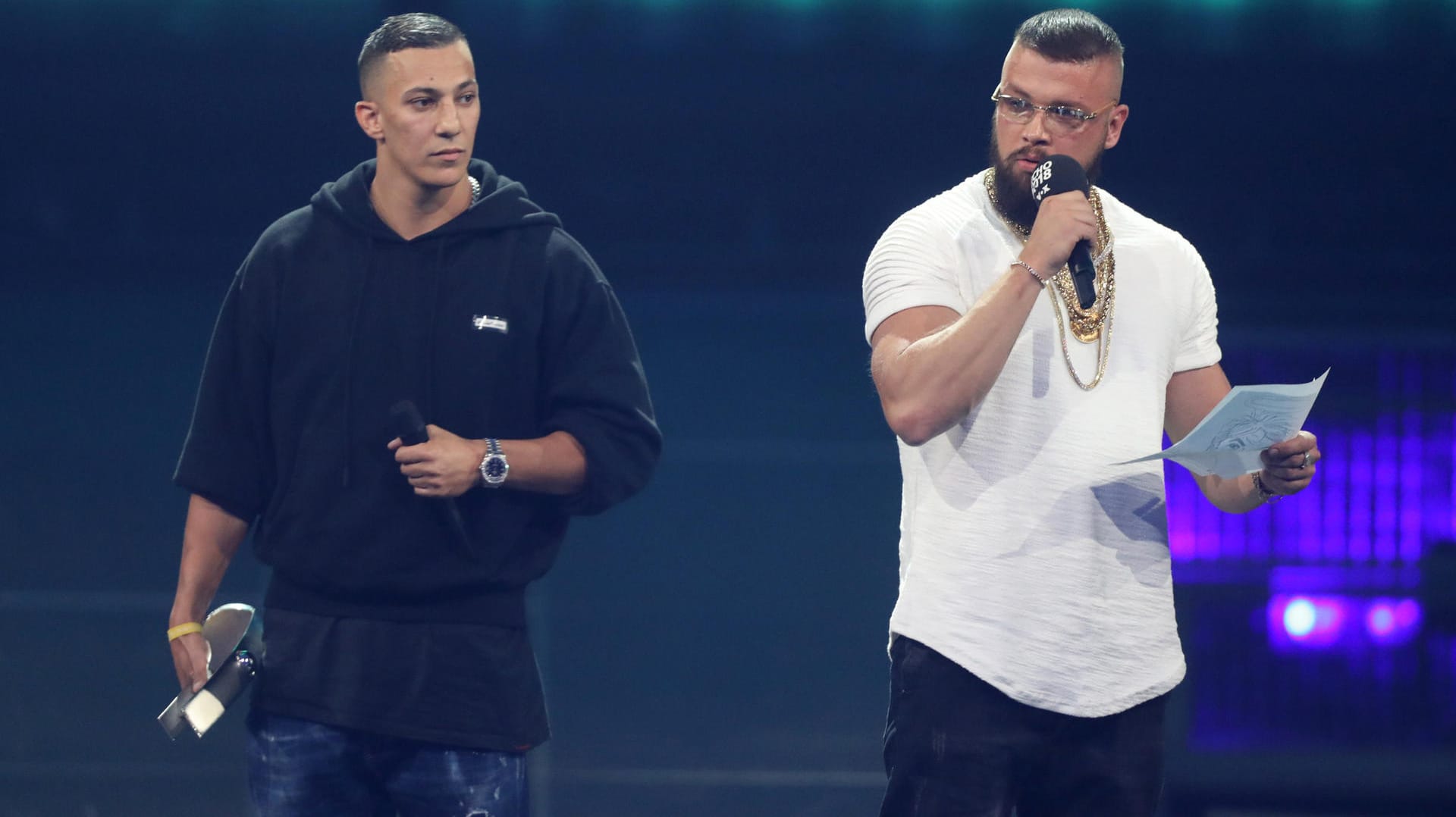 Kollegah und Farid Bang erhalten den Echo Hip-Hop/Urban National: Die Rapper stehen wegen antisemitischen Zeilen auf ihrem neuen Album in der Kritik.