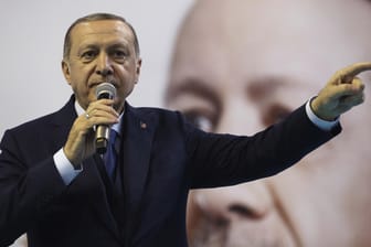 Der türkische Präsident Recep Tayyip Erdogan: Er hat vorgezogene Parlaments- und Präsidentenwahlen für den 24. Juni angekündigt.