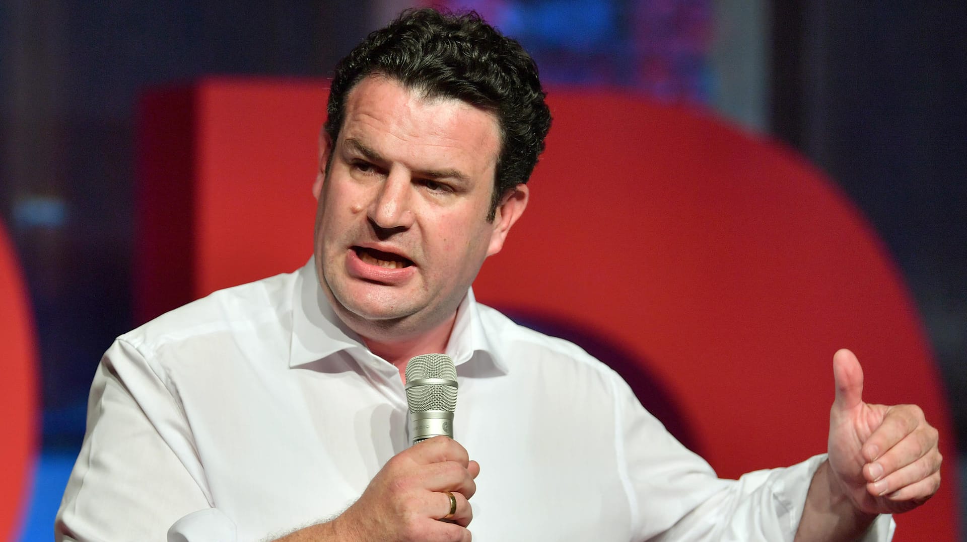 Hubertus Heil: Der Bundesarbeitsminister steuert auf einen Konflikt mit den Arbeitgebern zu. Hubertus Heil: Der Bundesarbeitsminister steuert auf einen Konflikt mit den Arbeitgebern zu.