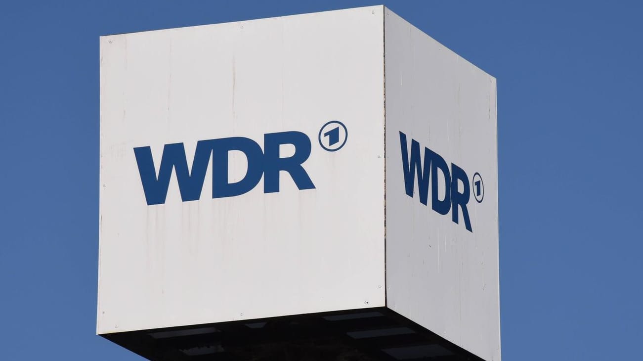 Das Logo des Westdeutschen Rundfunks (WDR): Weitere WDR-Mitarbeiterinnen sollen von Kollegen sexuell belästigt worden sein.