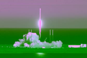 "Tess" schießt mit einer Rakete ins All: Das Nasa-Weltraumteleskop soll auf die Jagd nach neuen Planeten gehen.