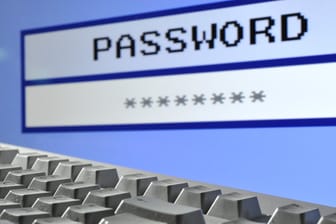 Passwörter bei E-Mail-Accounts: Nutzer sollten bei der Wahl variieren, um Sicherheitslücken vorzubeugen.