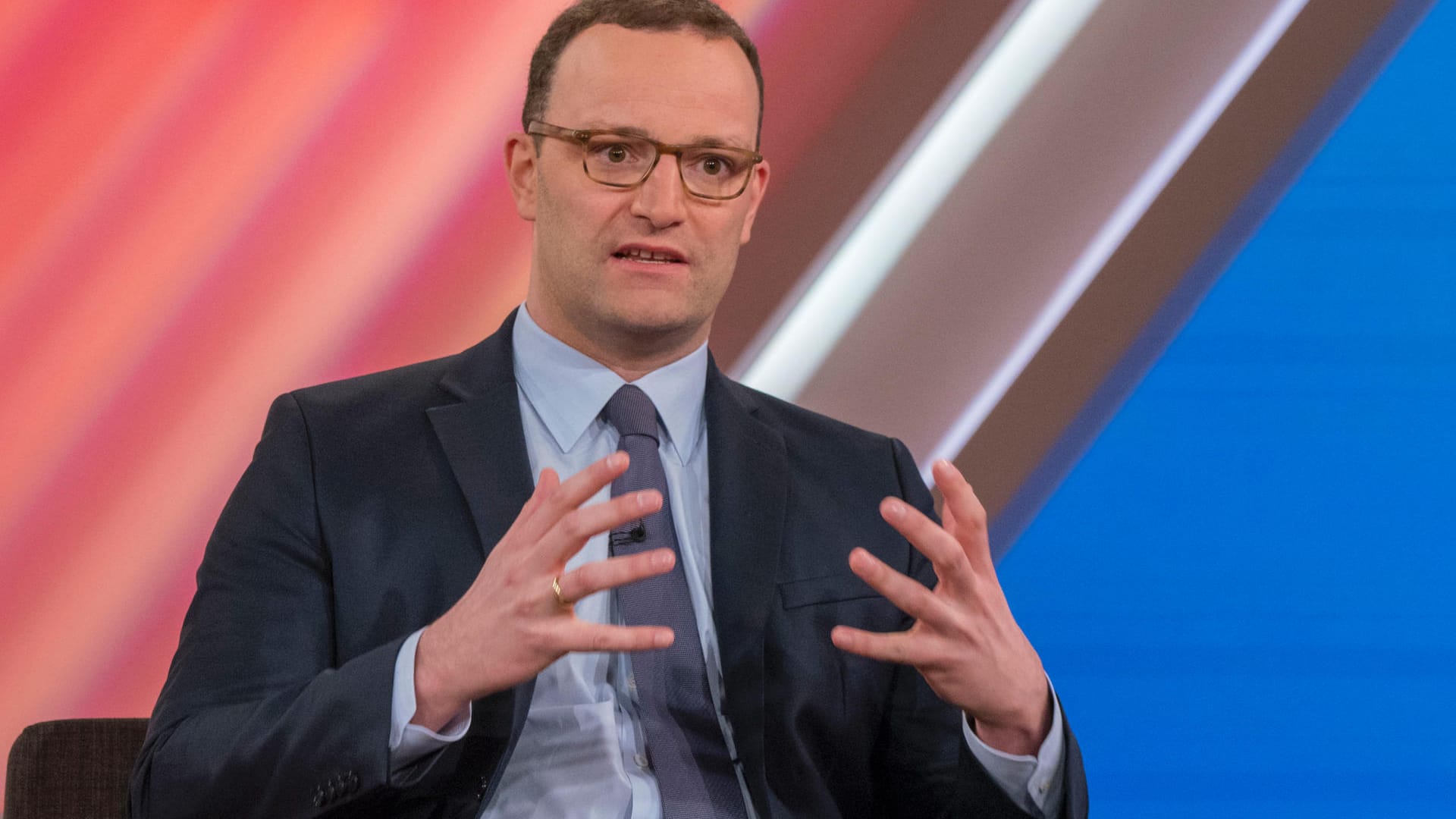 Jens Spahn (CDU) bei "Maischberger": Das Thema Pflege der eigenen Eltern werde in den Familien beiseite geschoben – "meistens, bis es zu spät ist".