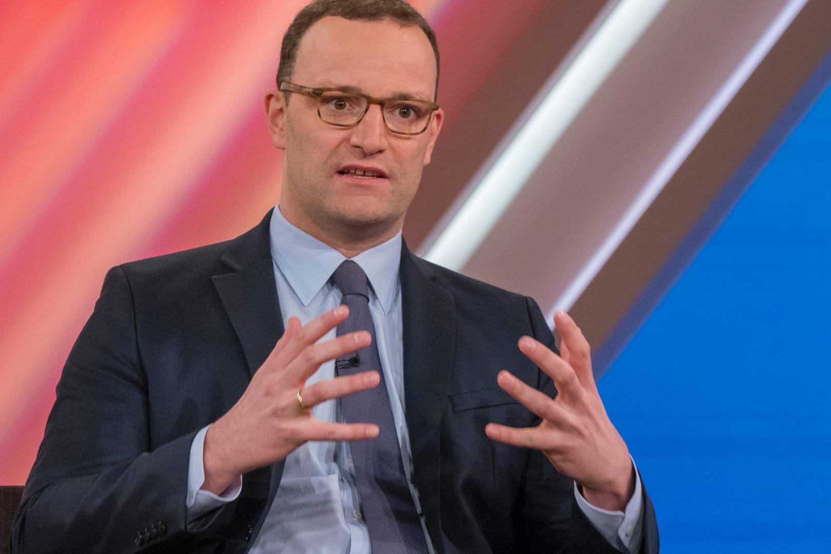 Jens Spahn (CDU) bei "Maischberger": Das Thema Pflege der eigenen Eltern werde in den Familien beiseite geschoben – "meistens, bis es zu spät ist".