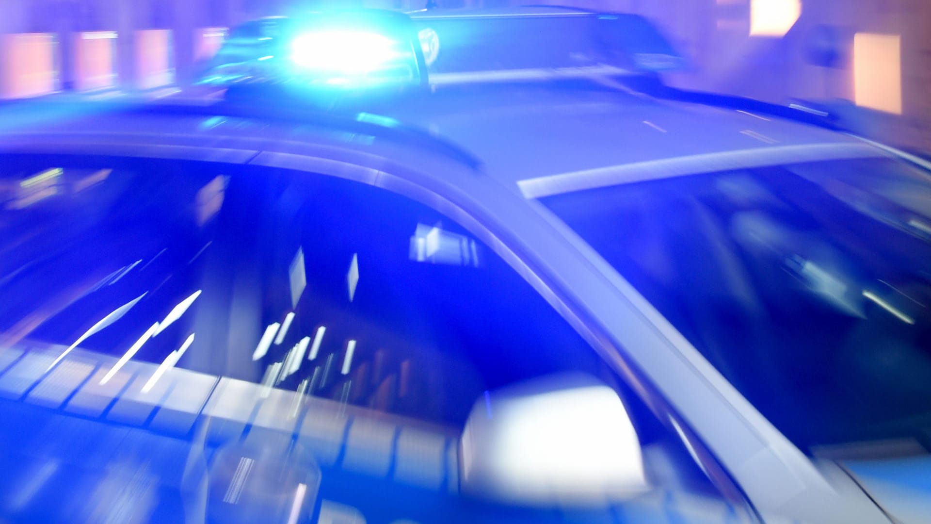Verfolgungsjagd mit der Polizei: Ein 29-Jähriger verursachte bei seiner Flucht vier Verletzte. (Symbolbild)