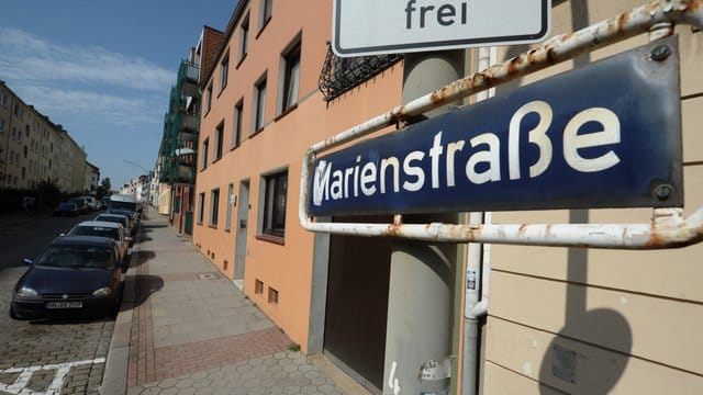 Als Zentrale der Hamburger Zelle galt eine Wohnung in der Marienstraße 54 in Hamburg-Harburg. Als Zentrale der Hamburger Zelle galt eine Wohnung in der Marienstraße 54 in Hamburg-Harburg.