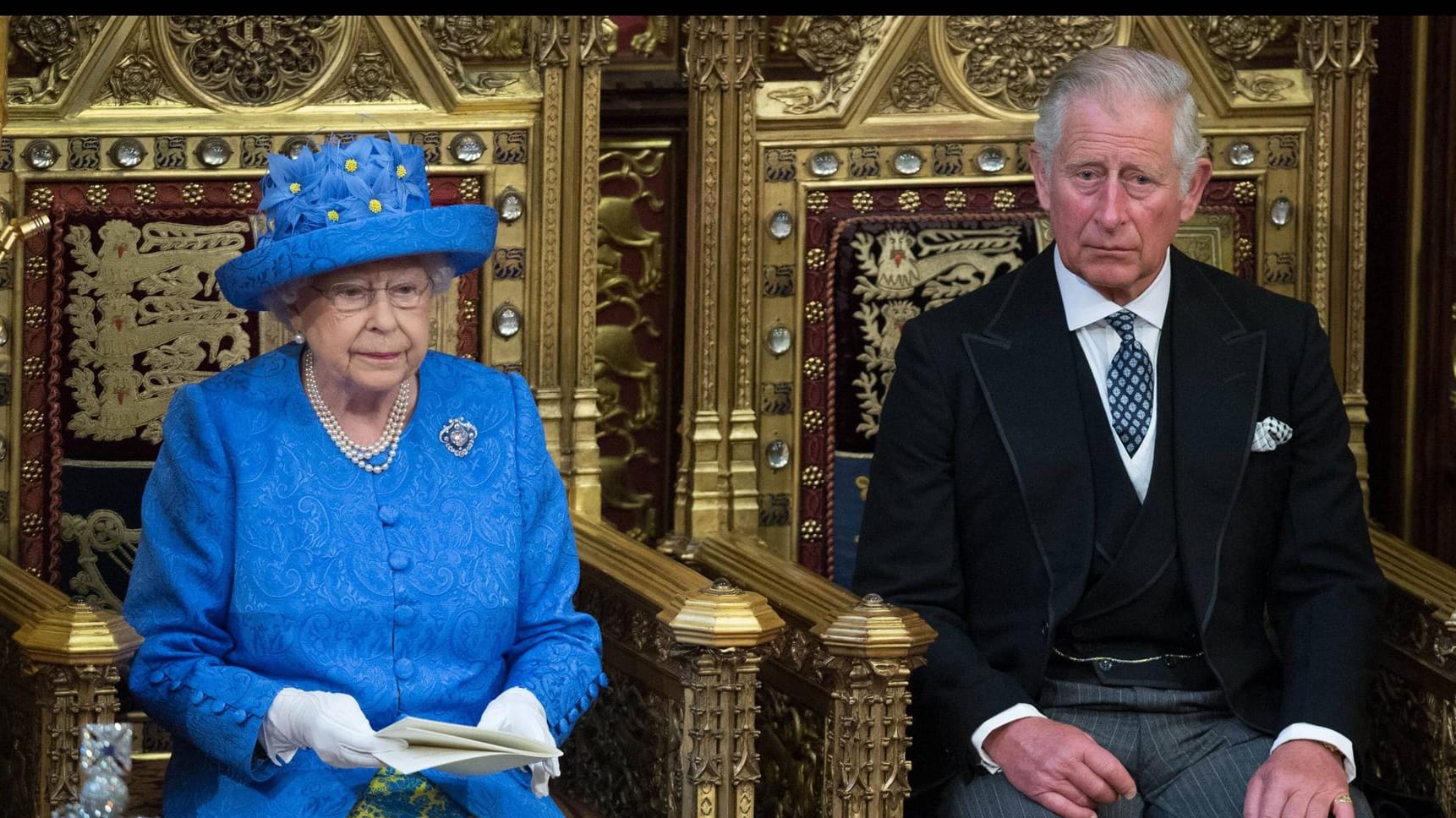 Queen Elizabeth II. und Prinz Charles: Nach dem Willen seiner Mutter soll er Oberhaupt des Commonwealth werden. Queen Elizabeth II. und Prinz Charles: Nach dem Willen seiner Mutter soll er Oberhaupt des Commonwealth werden.