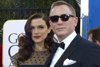 Daniel Craig (r) und Rachel Weisz 2013 bei der Verleihung der Golden Globe Awards in Beverly Hills.