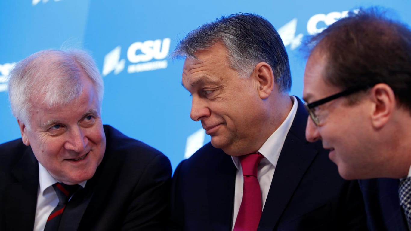 CSU-Chef Seehofer, Orban, CSU-Landesgruppenchef Dobrindt: Die CSU pflegt besonders gute Beziehungen zu Orban.