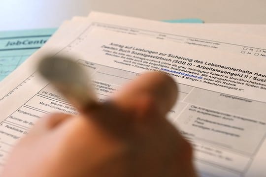 Antrag auf Hartz IV: Der Chef der Bundesagentur für Arbeit, Detlef Scheele, wendet sich vehement gegen eine Abschaffung.