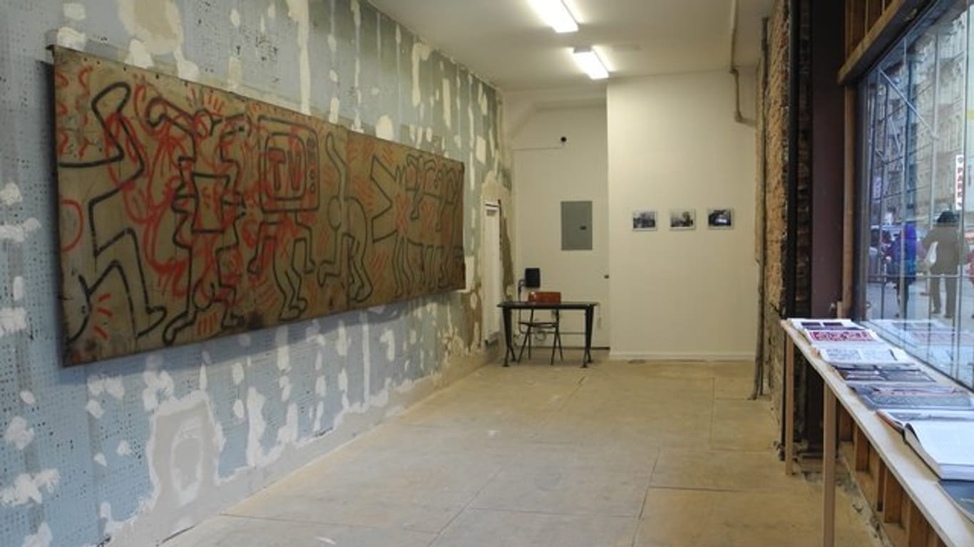 Das Wandgemälde von Keith Haring (1958-1990) ist in der Galerie "99 Cents Fine Art" zu sehen.