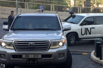UN-Fahrzeuge in Fahrzeuge der OPCW in Damaskus, Syrien (Archiv): Lange mussten die Ermittler darauf warten, nach Duma gelassen zu werden.