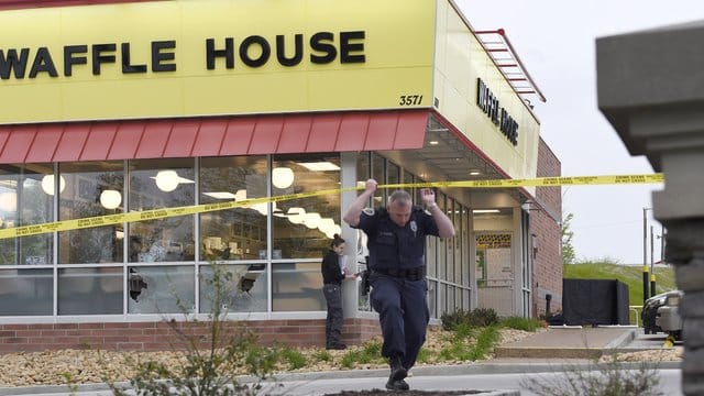 Die Polizei hat den Tatort bei Nashville abgesperrt. Die Polizei hat den Tatort bei Nashville abgesperrt.