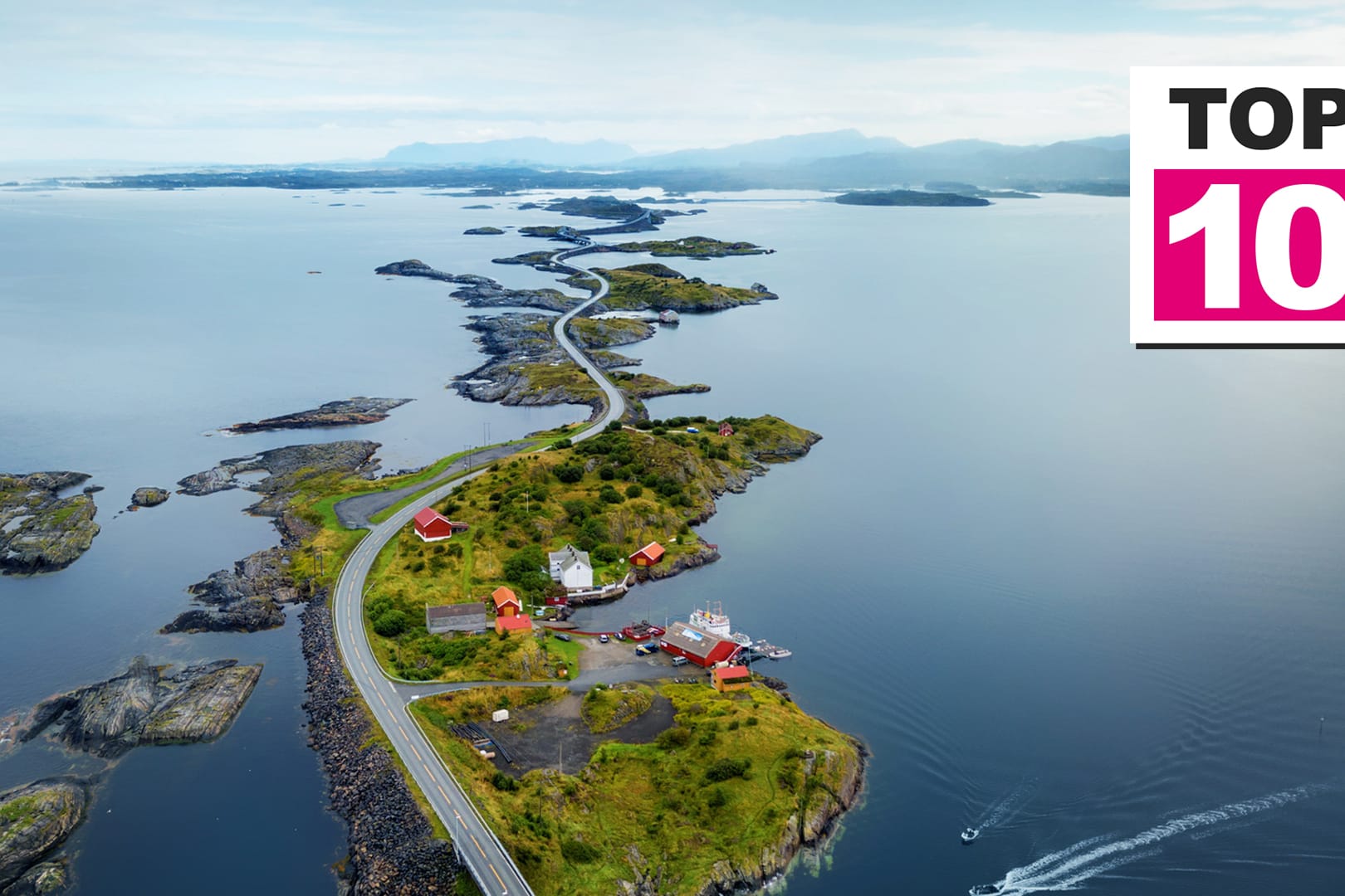 Straße übers Meer: Auf acht Brücken überqueren Autofahrer in Norwegen Wasser und Wellen.