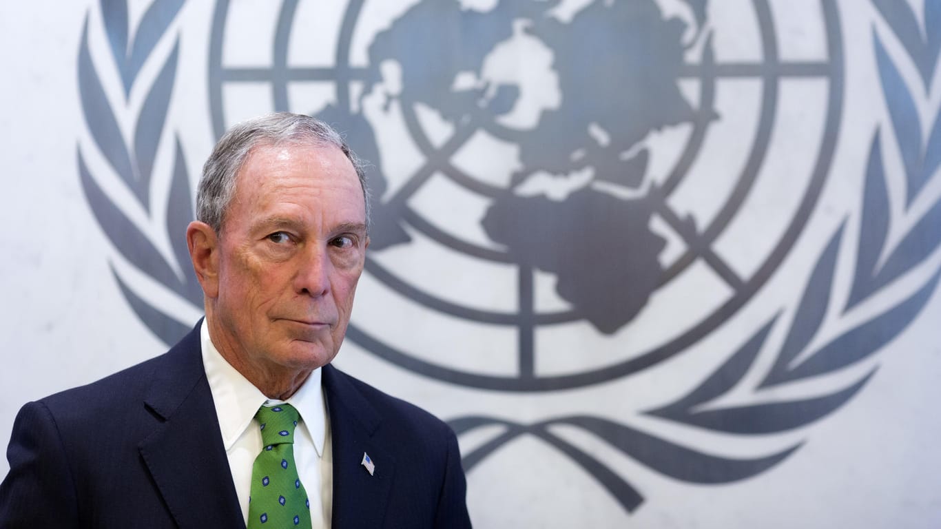 Michael Bloomberg vor dem UN-Logo: Der ehemalige New Yorker Bürgermeister hat angekündigt, mit einer Spende von 4,5 Millionen Dollar (3,7 Millionen Euro) den Beitrag der USA zum Pariser Klimaschutzabkommen für 2018 bezahlen. (Archivbild)