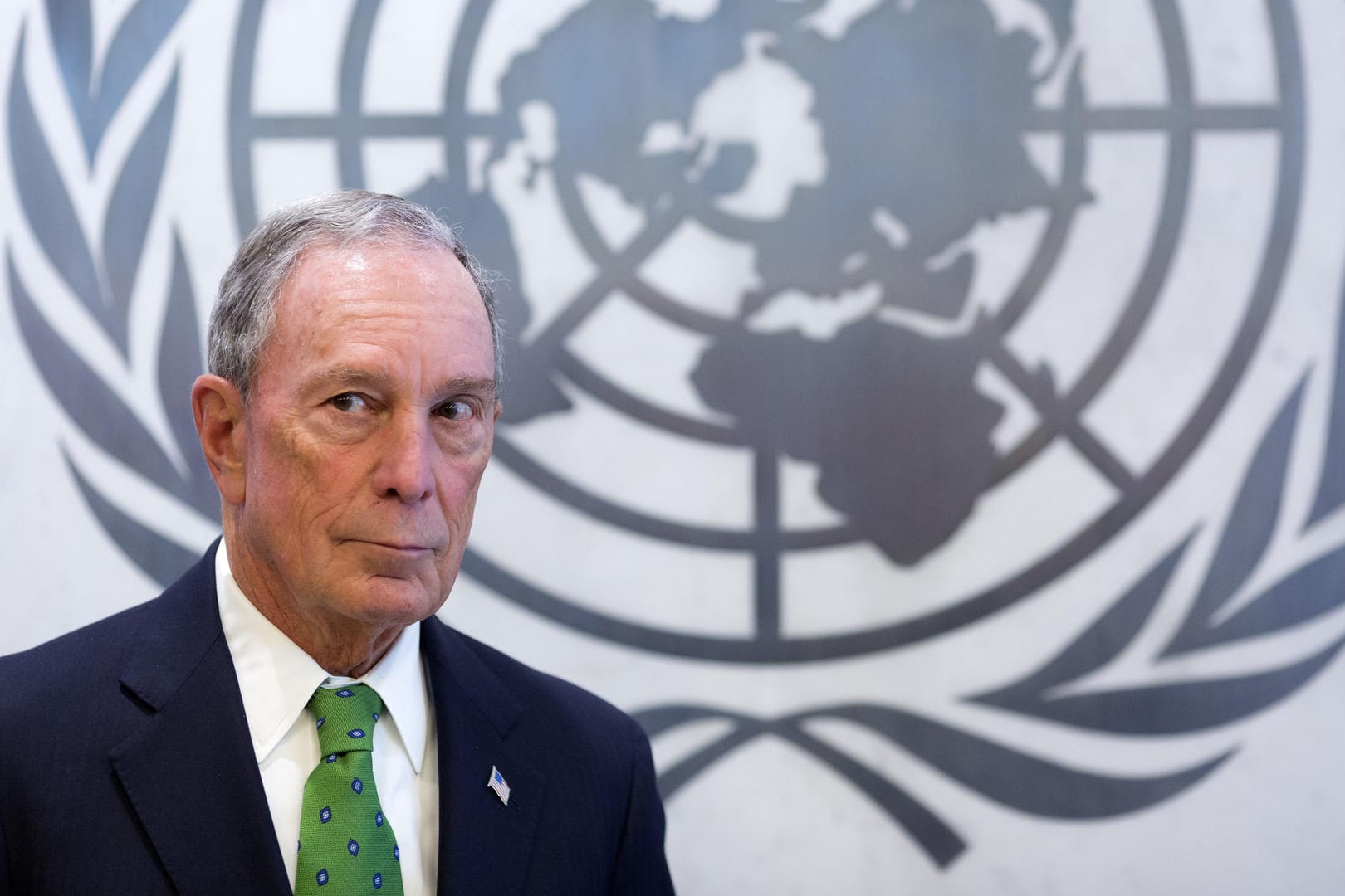 Michael Bloomberg vor dem UN-Logo: Der ehemalige New Yorker Bürgermeister hat angekündigt, mit einer Spende von 4,5 Millionen Dollar (3,7 Millionen Euro) den Beitrag der USA zum Pariser Klimaschutzabkommen für 2018 bezahlen. (Archivbild)