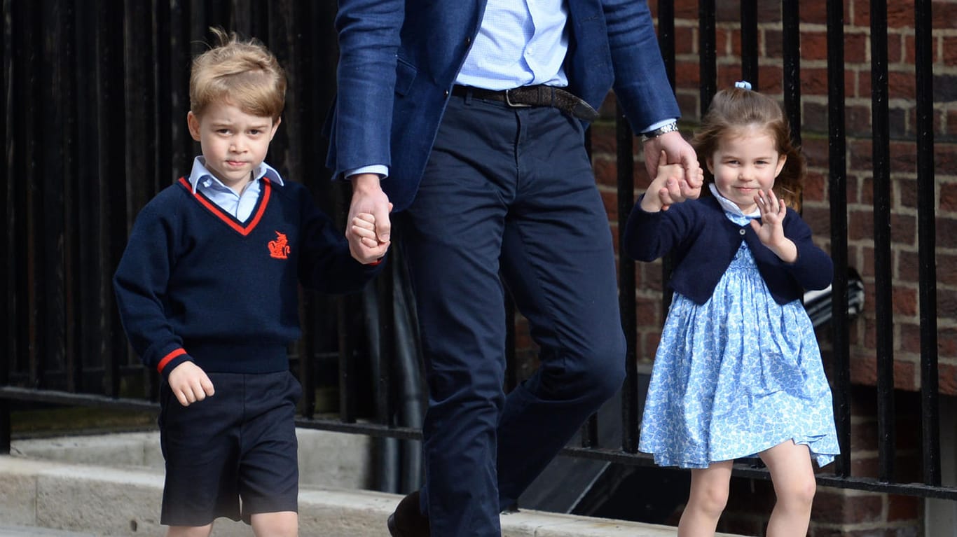 Das Baby ist da: Prinz George und Prinzessin Charlotte besuchen ihren Bruder im Krankenhaus.