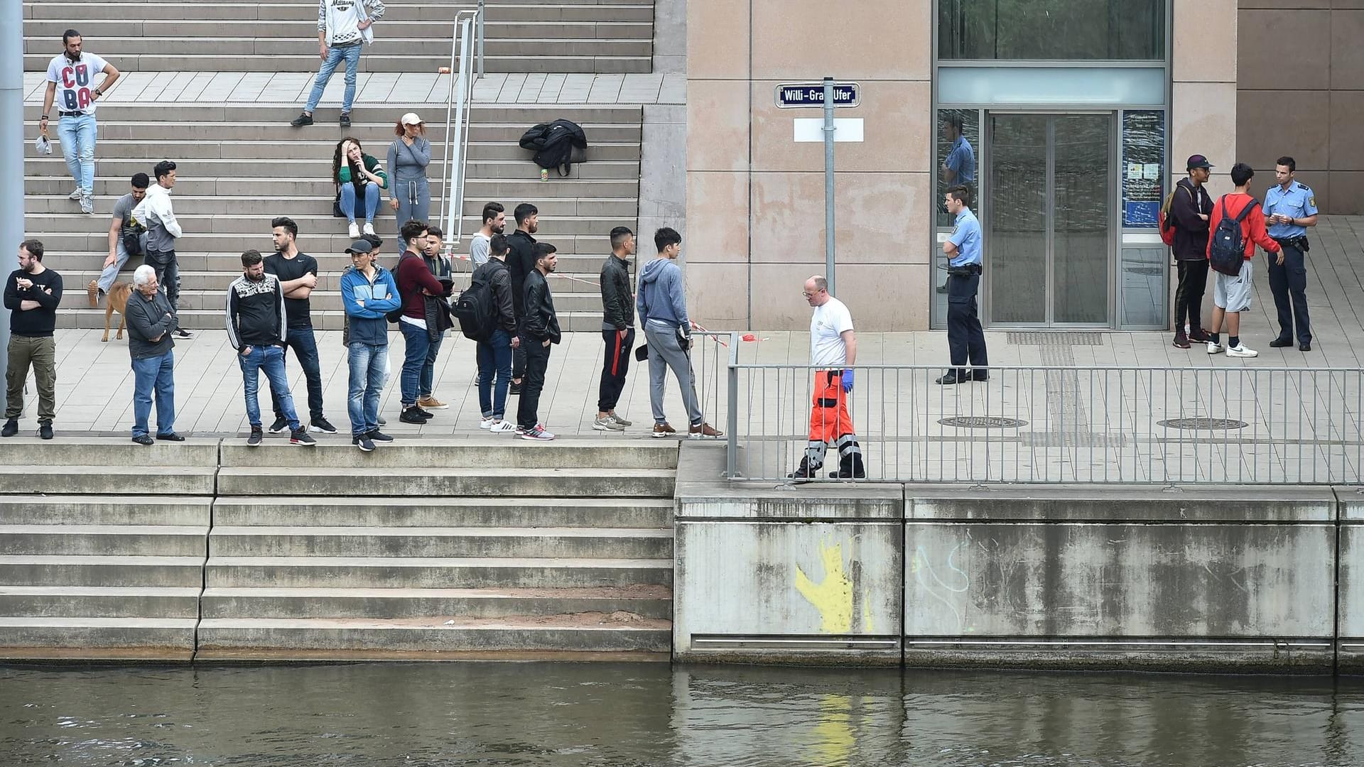 Das Willi-Graf-Ufer an der Saar: Am Montag soll hier der Streit zwischen den Jugendlichen begonnen haben.