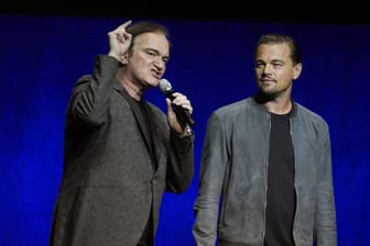 Quentin Tarantino (l), Dehbuchautor und Regisseur, und der Schauspieler Leonardo DiCaprio in Las Vegas.