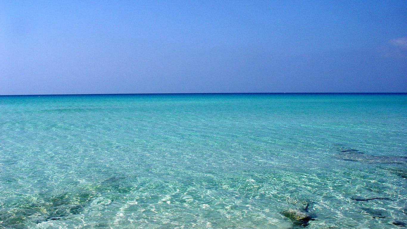 Türkises Meer: Weißer Sand und Meer, so weit das Auge reicht – die Balearen-Insel Formentera erinnert an die Karibik.