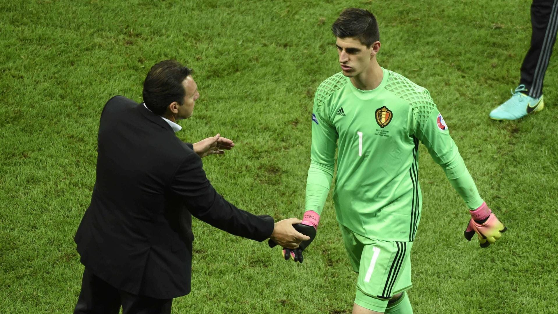 Belgiens Nationalcoach Marc Wilmots (l.) und Torwart Thibaut Courtois: Sie werden in diesem Leben wohl keine Freunde mehr.