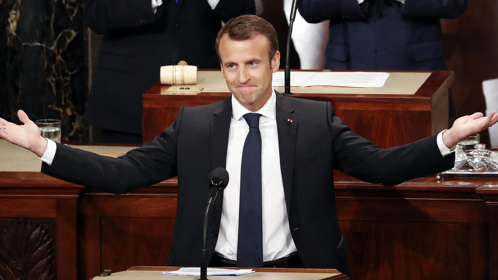 Emmanuel Macron, Präsident von Frankreich, hält eine Rede vor dem US-Kongress in Washington (USA): Dabei hat er für den Verbleib der USA im Atomabkommen mit dem Iran geworben. Emmanuel Macron, Präsident von Frankreich, hält eine Rede vor dem US-Kongress in Washington (USA): Dabei hat er für den Verbleib der USA im Atomabkommen mit dem Iran geworben.