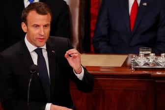 Der französische Präsident Emmanuel Macron bei seiner Rede im US-Kongress: Er erteilte der "Illusion des Nationalismus" eine klare Absage.