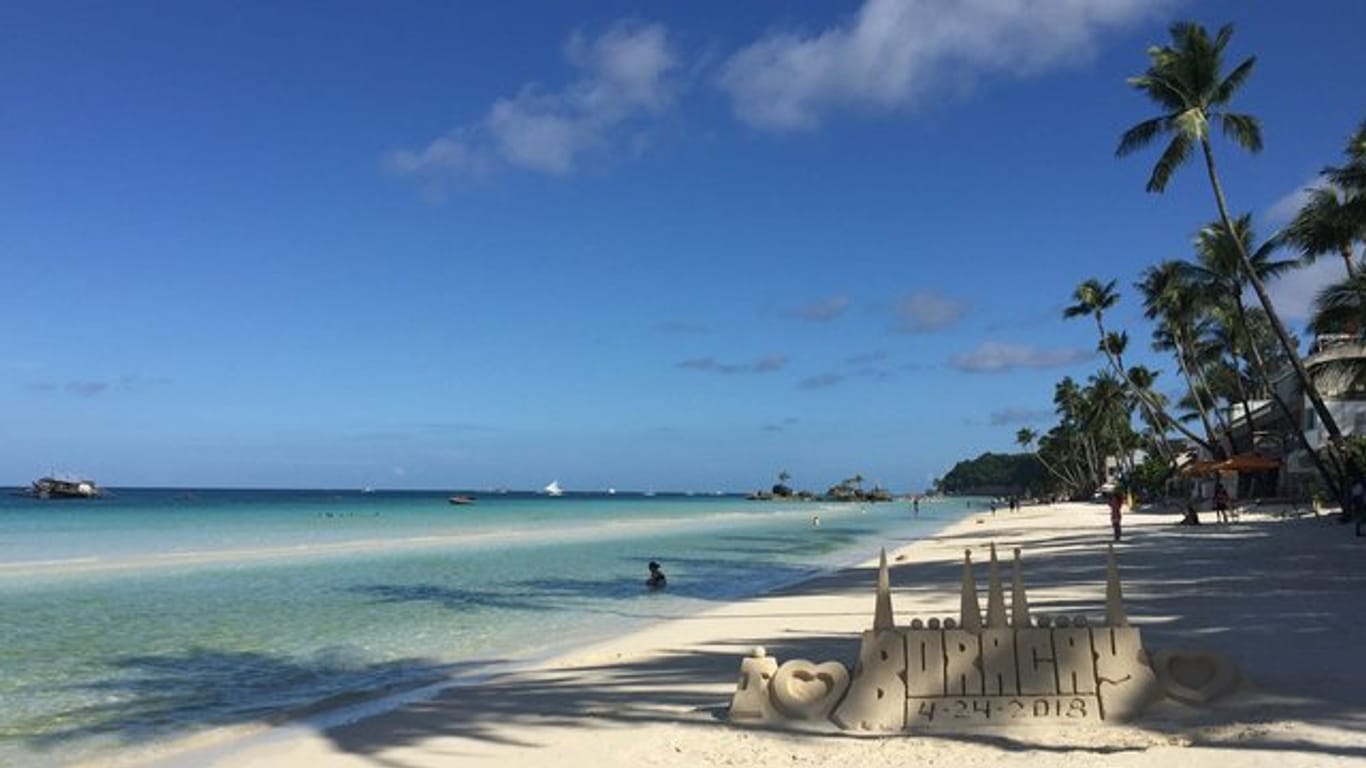 2017 wurde Boracay vom Reisemagazin "Condé Nest Traveler" noch zur "schönsten Insel der Welt" gekürt.