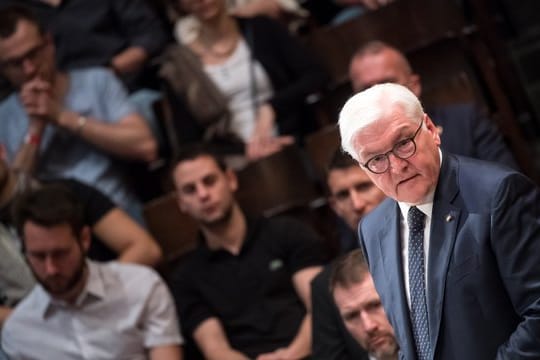 Bundespräsident Frank-Walter Steinmeier hält an der Universität Freiburg in der Schweiz eine Rede.