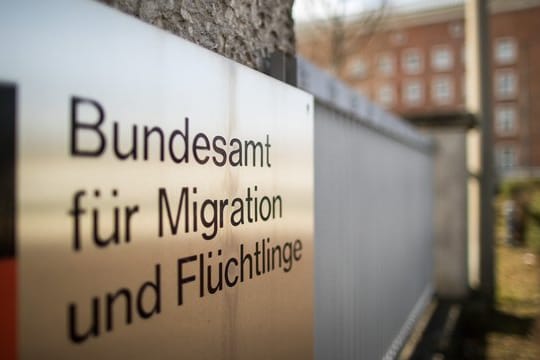 Das Bundesinnenministerium nennt die BAMF-Affäre "in höchstem Maße ärgerlich und in höchstem Maße bedauerlich".