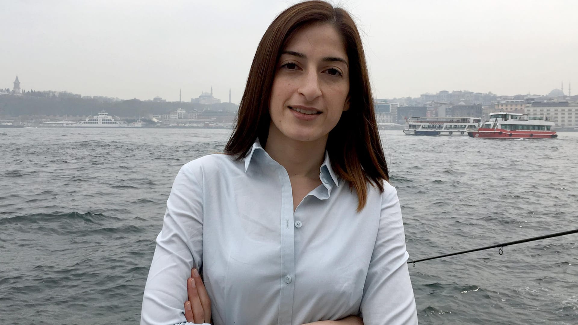 Mesale Tolu: Im Frühjahr 2017 ist die deutsche Journalistin in der Türkei festgenommen worden. Mesale Tolu: Im Frühjahr 2017 ist die deutsche Journalistin in der Türkei festgenommen worden.