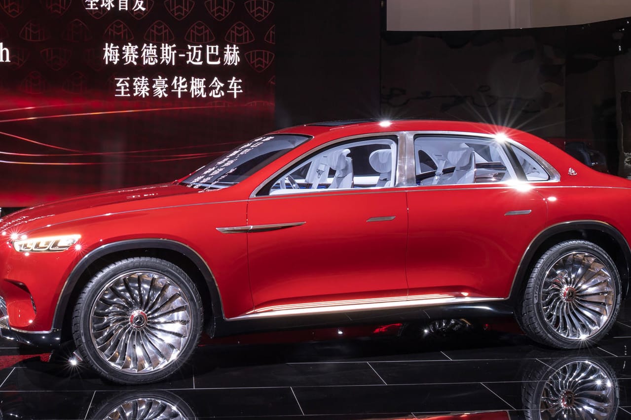 Mercedes-Maybach Ultimate Luxury: Riesige Räder, SUV-Bauweise, Unmengen an Platz und Luxus – und ein Stufenheck! Maybach vereint in seinem Entwurf alles, was zumindest der chinesische Geschmack begehrt.