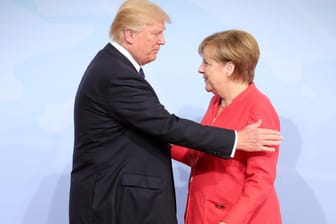 Donald Trump und Angela Merkel: Die Bundesregierung muss einen neuen Ansatz im Umgang mit dem US-Präsidenten verfolgen.