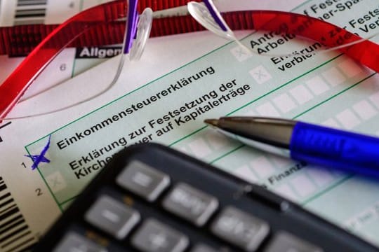 Besonders kinderlose Alleinstehende tragen in Deutschland eine im internationalen Vergleich enorme Abgabenlast.