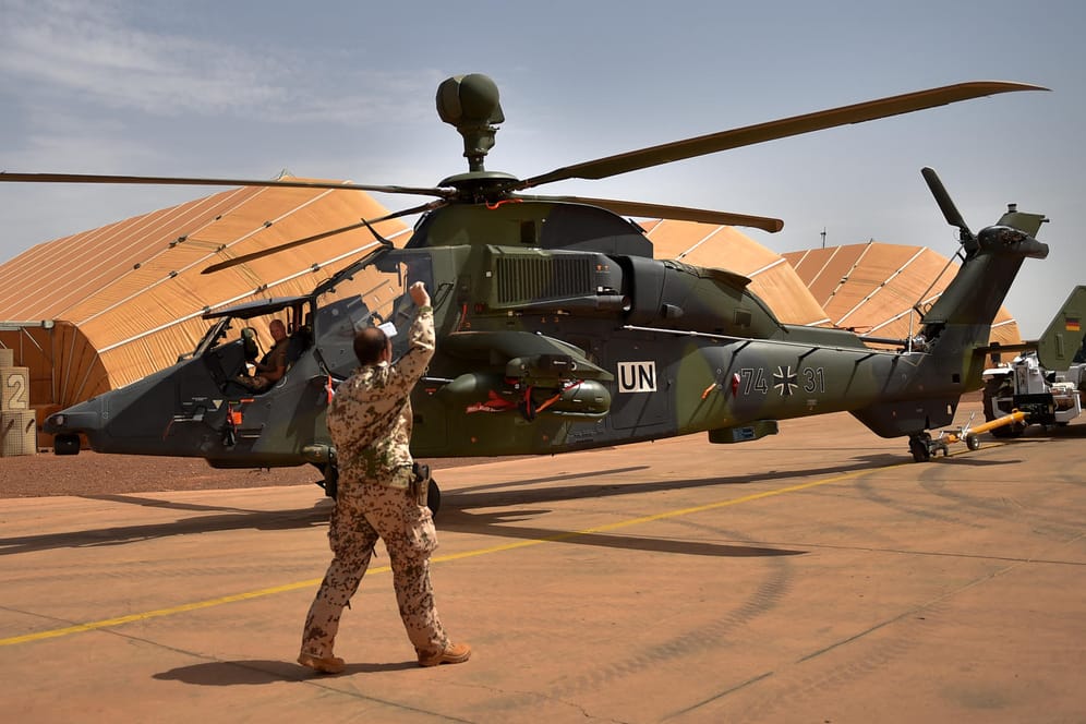Ein Kampfhubschrauber der Bundeswehr vom Typ "Tiger" im malischen Gao: Zwei deutsche Hubschrauber-Piloten kamen bei dem Einsatz bislang ums Leben.