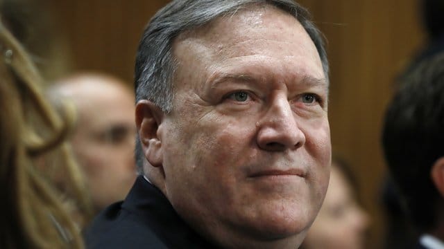 Mike Pompeo ist vom US-Senat als neuer Außenminister bestätigt worden. Mike Pompeo ist vom US-Senat als neuer Außenminister bestätigt worden.