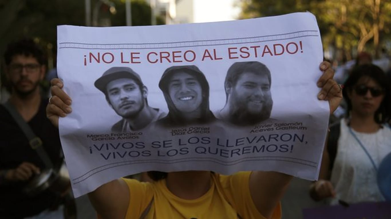 Nach dem Mord dreier Filmstudenten geht ein Aufschrei der Empörung durch Mexiko.